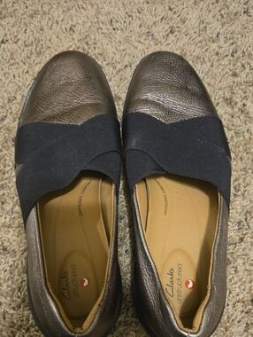 Clarks Unstructured Women's Metallic Bronze & Black Slip-On Flats